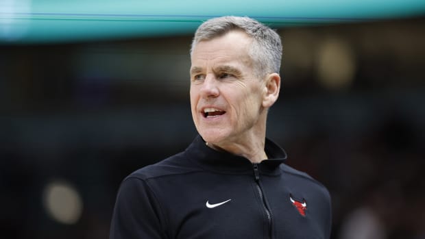 Chicago Bulls head coach Billy Donovan reacts during the second half against the Detroit Pistons at United Center. 